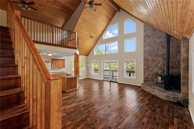 104 Wheatstone Place, Cotter, AR 72626