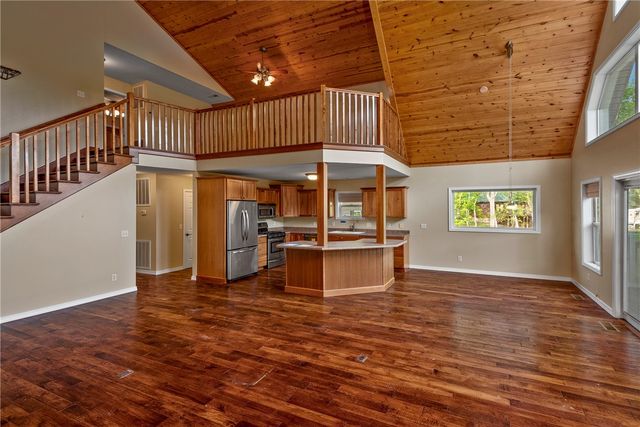 104 Wheatstone Place, Cotter, AR 72626