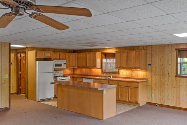 104 Wheatstone Place, Cotter, AR 72626