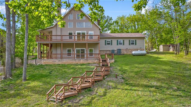 104 Wheatstone Place, Cotter, AR 72626