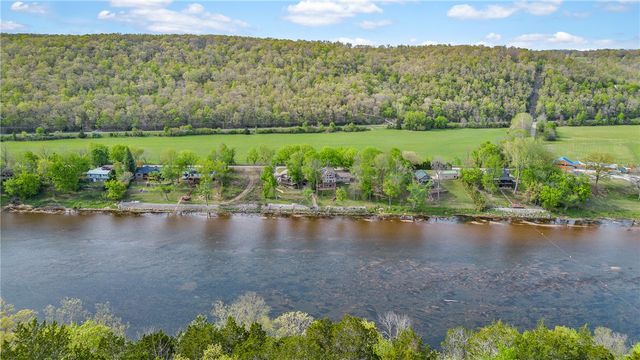 104 Wheatstone Place, Cotter, AR 72626