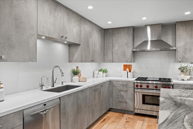 20319 Kirkmont Drive, Saratoga, CA 95070