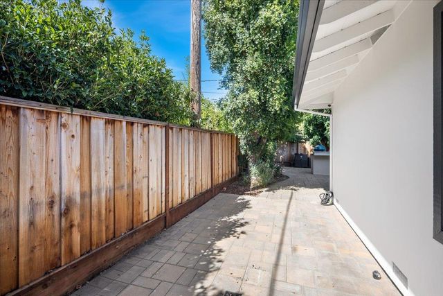 20319 Kirkmont Drive, Saratoga, CA 95070