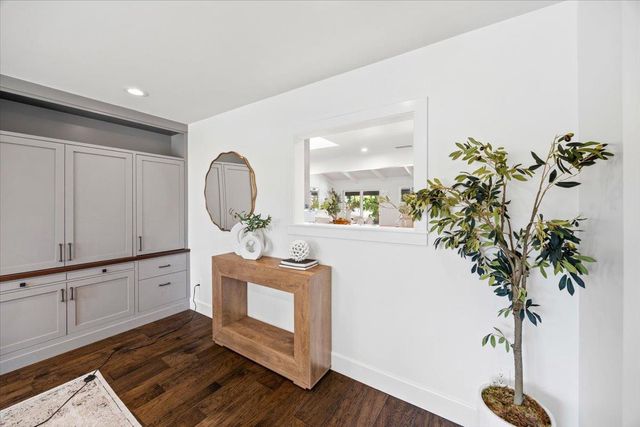 20319 Kirkmont Drive, Saratoga, CA 95070