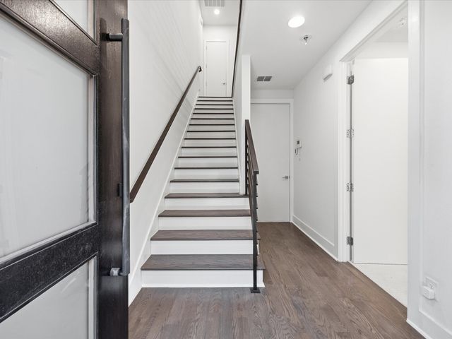 1920 Dowgate Court, Dallas, TX 75204