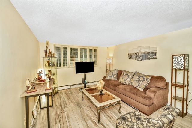 2089 Dorchester Ave 3, Boston, MA 02124