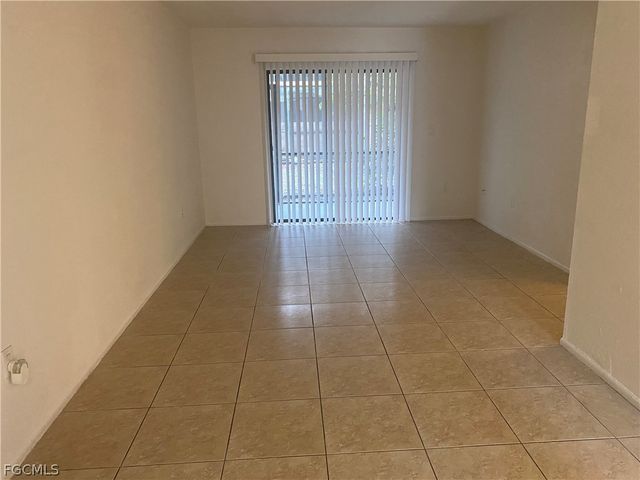 2670 Park Windsor DR 405, Fort Myers, FL 33901