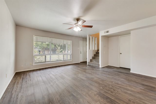 1804 Ridgeview Plaza, Mesquite, TX 75149