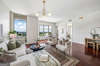 565 Peachtree Street NE 1610, Atlanta, GA 30308