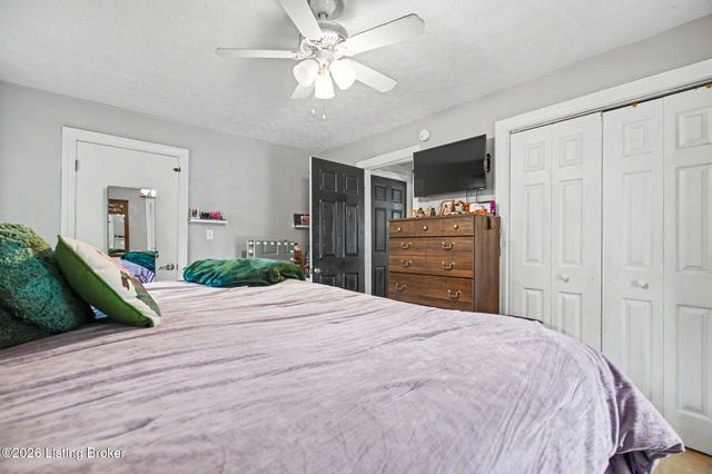 4013 Blanton Ln, Louisville, KY 40216