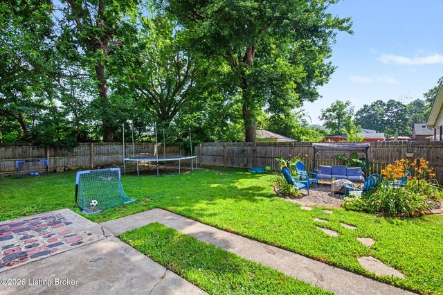 4013 Blanton Ln, Louisville, KY 40216