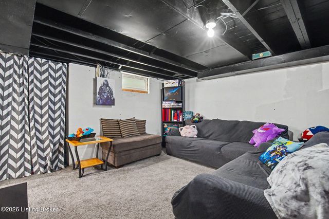 4013 Blanton Ln, Louisville, KY 40216
