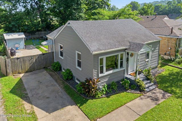 4013 Blanton Ln, Louisville, KY 40216