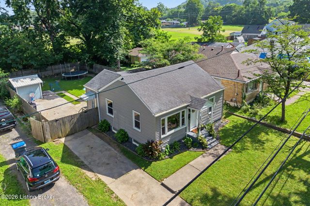 4013 Blanton Ln, Louisville, KY 40216
