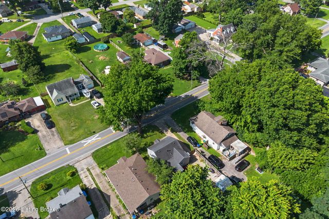 4013 Blanton Ln, Louisville, KY 40216