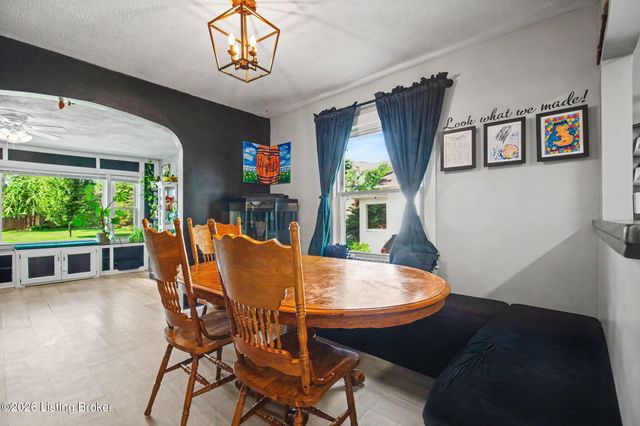 4013 Blanton Ln, Louisville, KY 40216