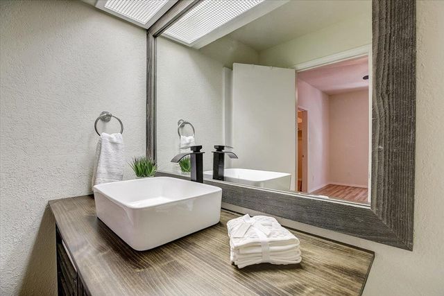 4711 Spicewood Springs RD 2-112, Austin, TX 78759