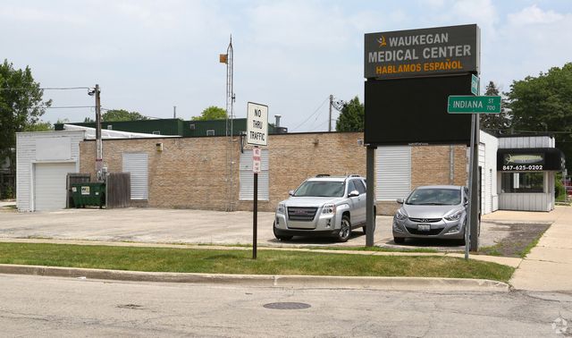1720 Grand Avenue A, Waukegan, IL 60085