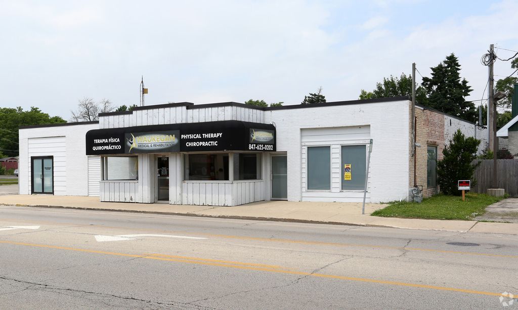 1720 Grand Avenue A, Waukegan, IL 60085