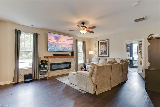 2570 River Watch DR, Suffolk, VA 23434