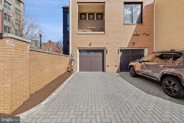 621 BLUEMONT AVE, Alexandria, VA 22301