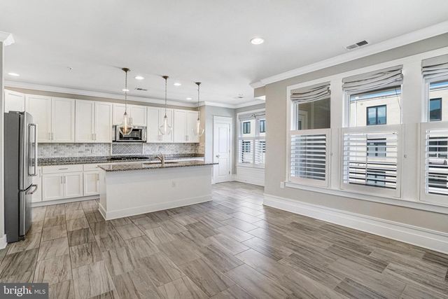 621 BLUEMONT AVE, Alexandria, VA 22301