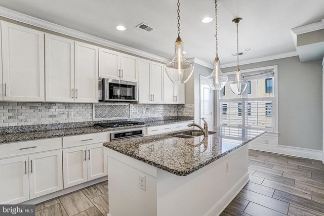621 BLUEMONT AVE, Alexandria, VA 22301