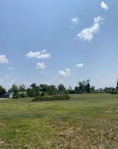 628 S Post Oak Road, Sulphur, LA 70663