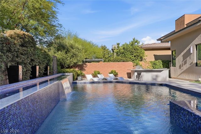47 Moonfire Drive, Las Vegas, NV 89135
