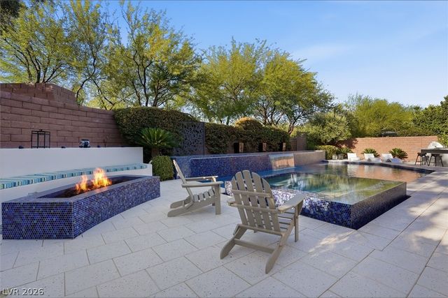 47 Moonfire Drive, Las Vegas, NV 89135