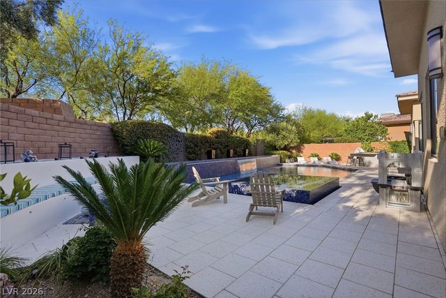47 Moonfire Drive, Las Vegas, NV 89135
