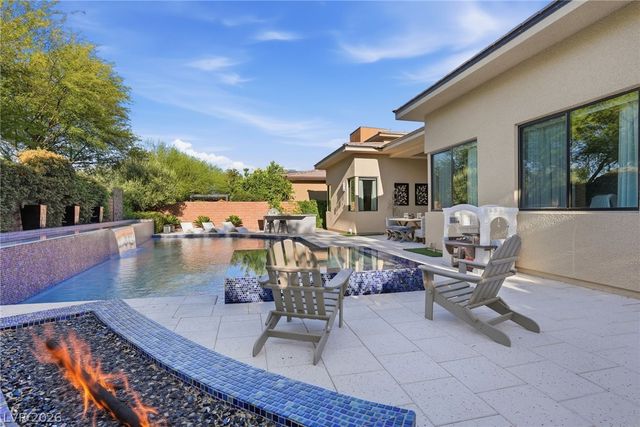 47 Moonfire Drive, Las Vegas, NV 89135
