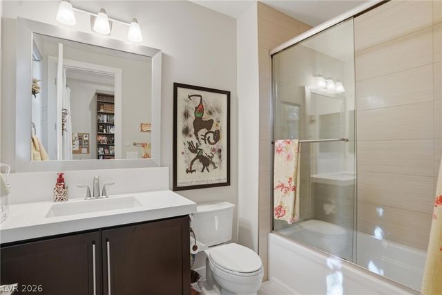 47 Moonfire Drive, Las Vegas, NV 89135