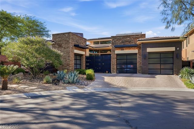 47 Moonfire Drive, Las Vegas, NV 89135