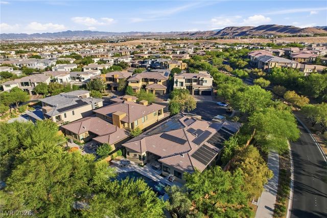 47 Moonfire Drive, Las Vegas, NV 89135