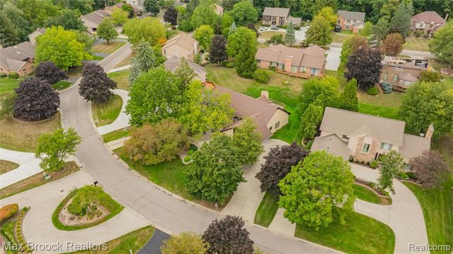 4418 Pinehurst Drive, West Bloomfield, MI 48322