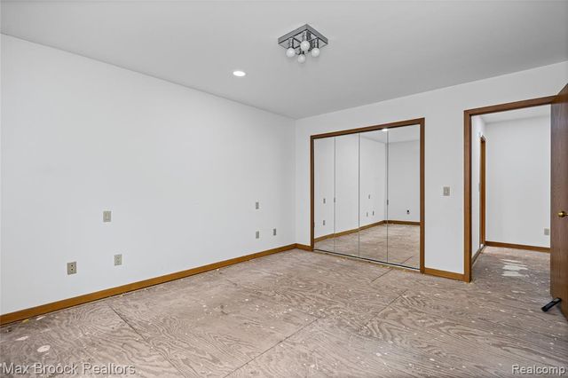 4418 Pinehurst Drive, West Bloomfield, MI 48322