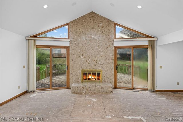 4418 Pinehurst Drive, West Bloomfield, MI 48322