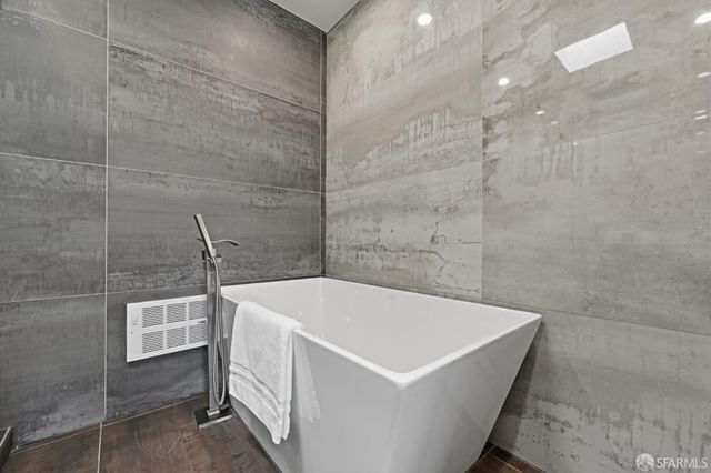 1822 27th Avenue, San Francisco, CA 94122