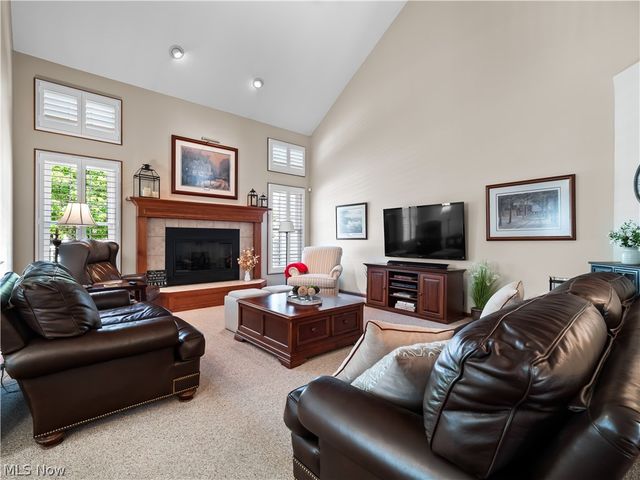 15346 Chestnut Oak Lane, Strongsville, OH 44149