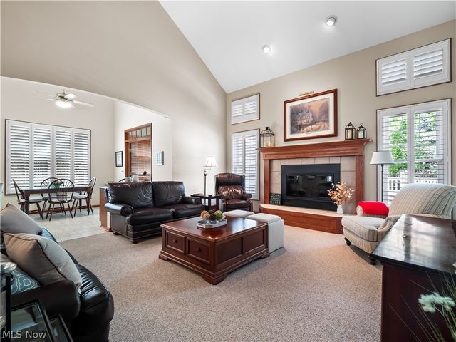 15346 Chestnut Oak Lane, Strongsville, OH 44149