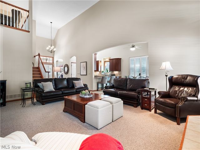 15346 Chestnut Oak Lane, Strongsville, OH 44149