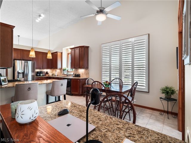 15346 Chestnut Oak Lane, Strongsville, OH 44149