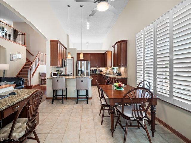 15346 Chestnut Oak Lane, Strongsville, OH 44149