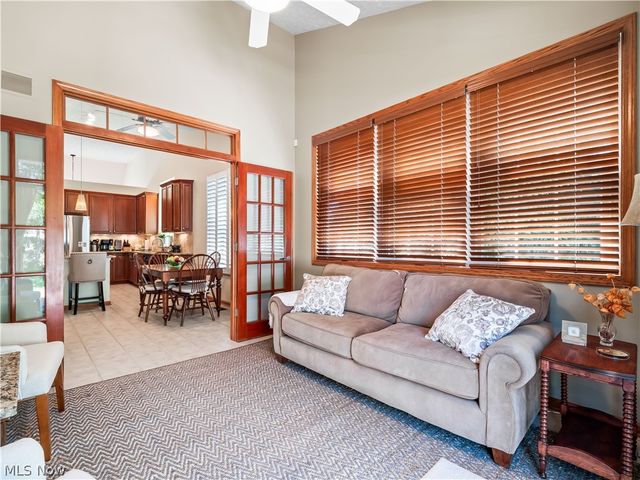 15346 Chestnut Oak Lane, Strongsville, OH 44149