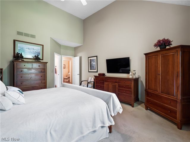 15346 Chestnut Oak Lane, Strongsville, OH 44149