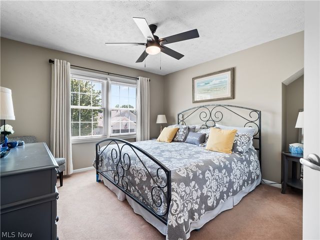 15346 Chestnut Oak Lane, Strongsville, OH 44149