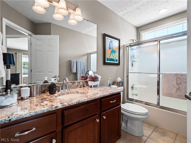 15346 Chestnut Oak Lane, Strongsville, OH 44149