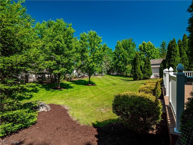 15346 Chestnut Oak Lane, Strongsville, OH 44149