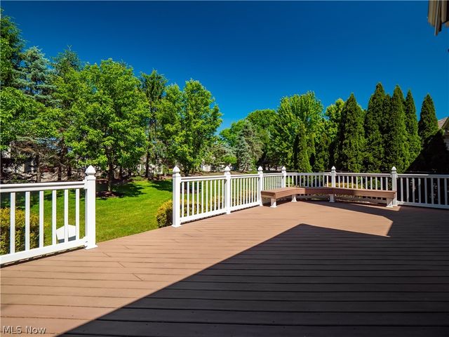 15346 Chestnut Oak Lane, Strongsville, OH 44149